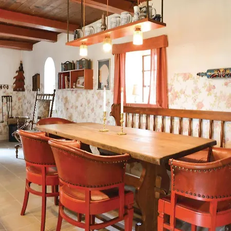 Vakantiehuis Three-bedroom In Kirke Eskilstrup